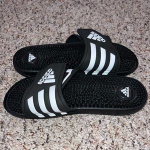adidas Adissage Women’s Slide Sandals, BARELY WORN, Size 7
